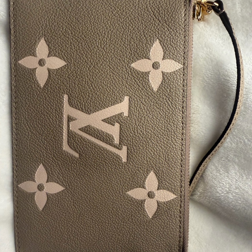 Louis Vuitton Taupe Monogram Shoulder Bag Set - Picture 7 of 16
